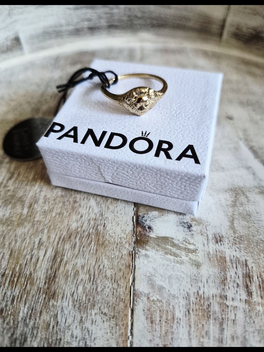 Pandora Game Of Thrones Lannister Lion Engraved Ring - Gold Plated